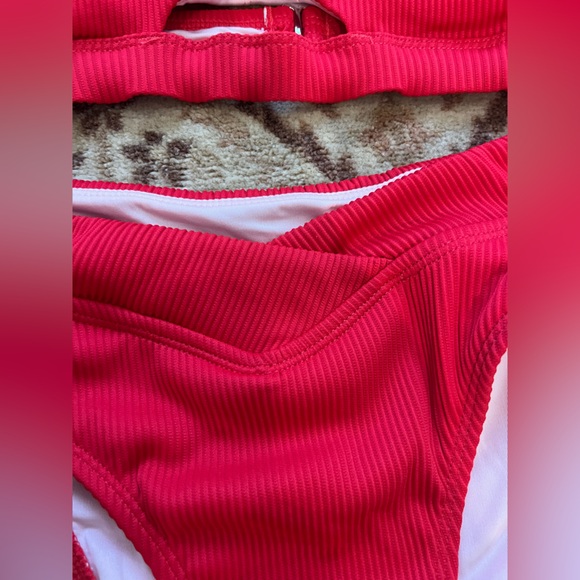 Cupshe Sensorial Spring Cut-Out Bikini Top & V-Waist Bottoms Set NWT - Picture 10 of 16